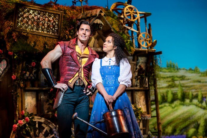 Beast beauty cast action live disney belle meet selfie recording
