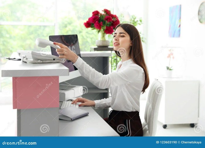 Beauty salon reception jobs