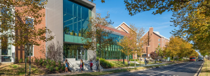 Uark pat walker health center
