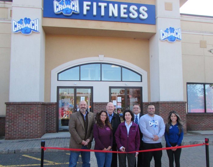 Deltona crunch fitness away