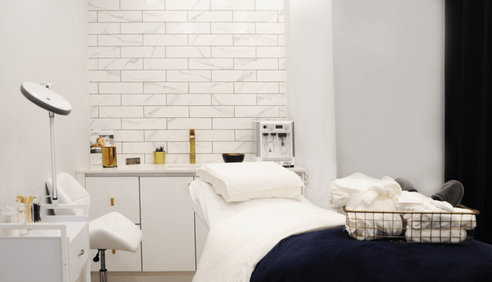 Glowing beauty bar