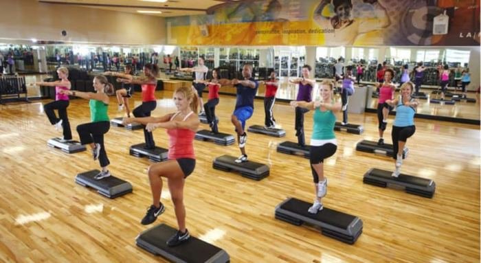 Fitness la guest area membership passes facility include does pass review office dissatisfied locker gym talk local room man glassdoor
