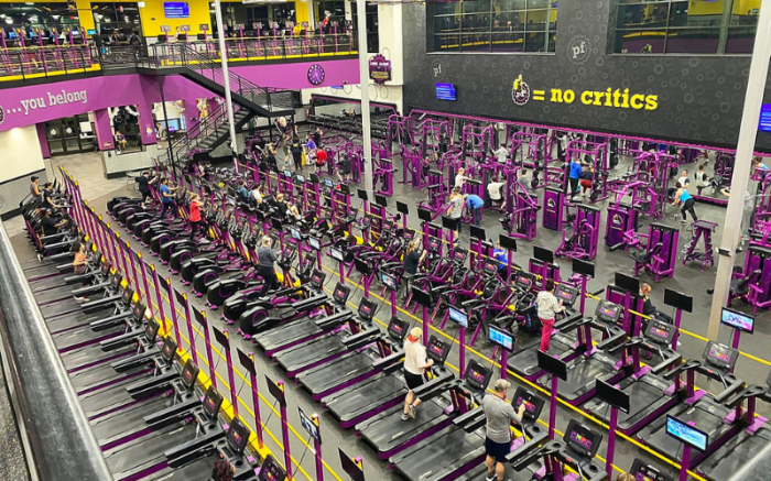 Does planet fitness have swimming pool