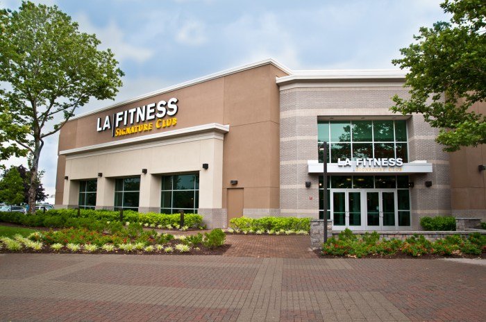 La fitness secaucus