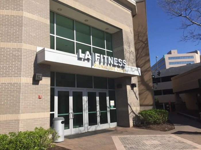 La fitness secaucus