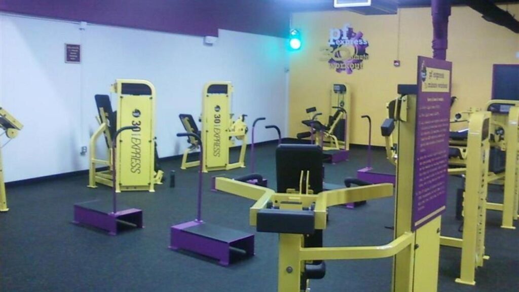 Planet fitness gym lunk alarm detroit rowing mall machine plaza valley planetfitness do feel people outlet downtown open does growing
